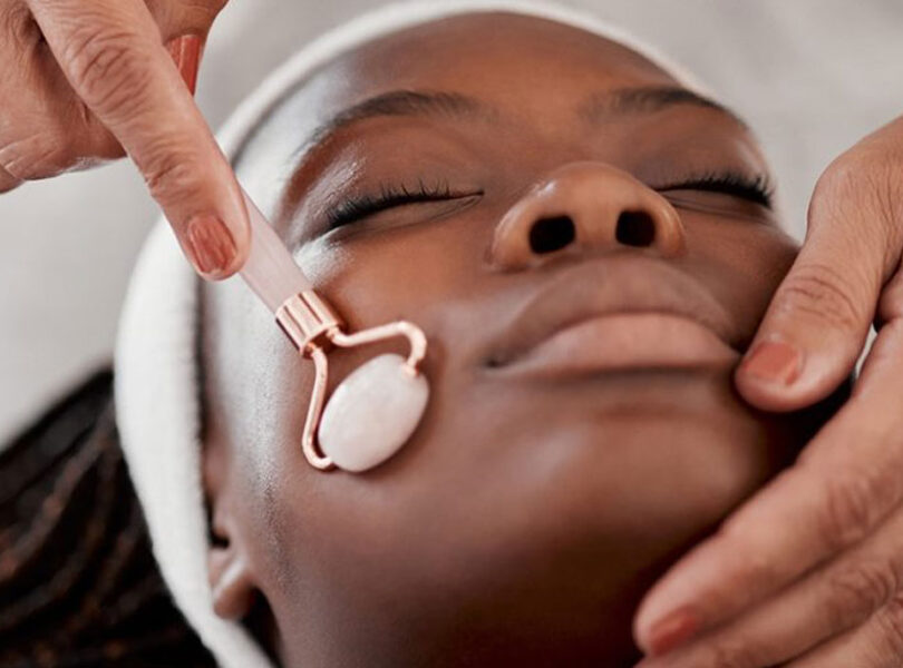 Anti-aging lifting and rejuvenation RF microcurrent facial in Da Nang